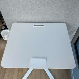 이케아 MITTZON 밋손이동식 노트북테이블, 화이트, 66x50 cm