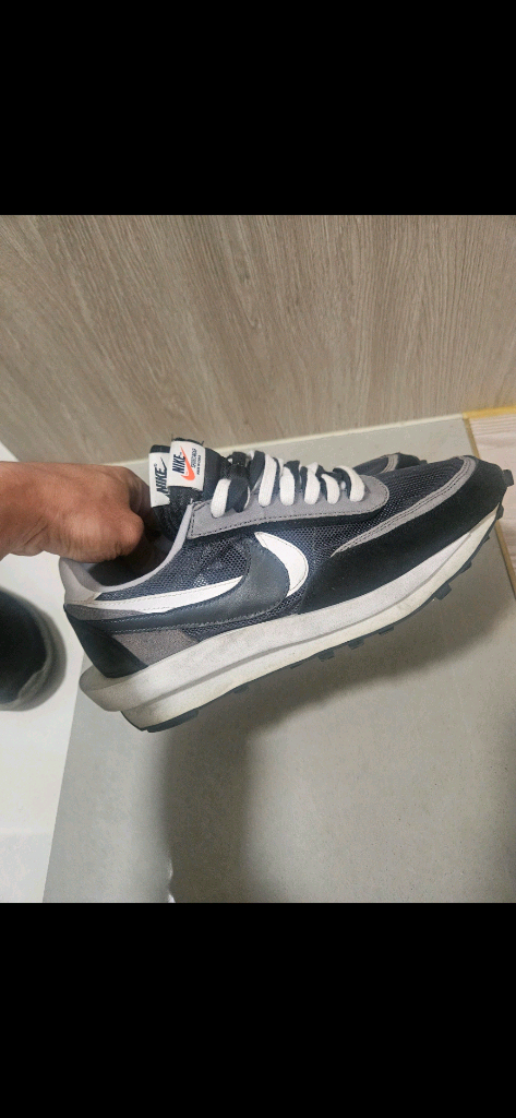 나이키 사카이 와플 검흰 275 이미지