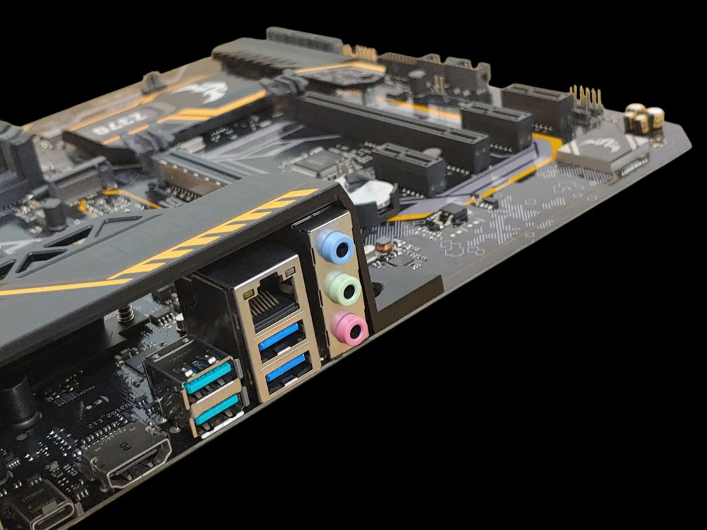 에이수스 TUF Z370-PLUS GAMING 메인보드 이미지