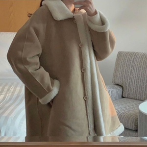 플랫베이스 캐롤 무스탕 베이지 (아카이브 제이투유) 이미지