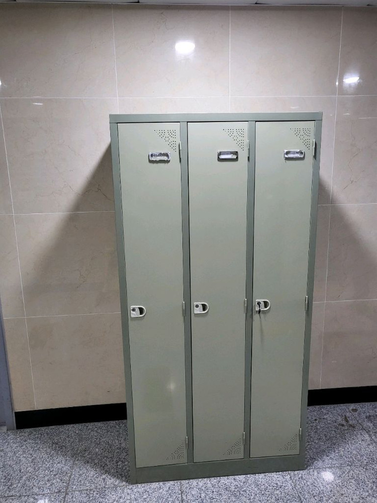 유리진열장 철제캐비넷 철재옷장 철재사물함 철제보관함 철재신발장 이미지