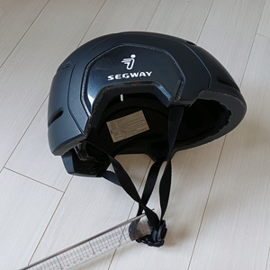 세그웨이 블랙헬맷 킥보드및 자전거탈때