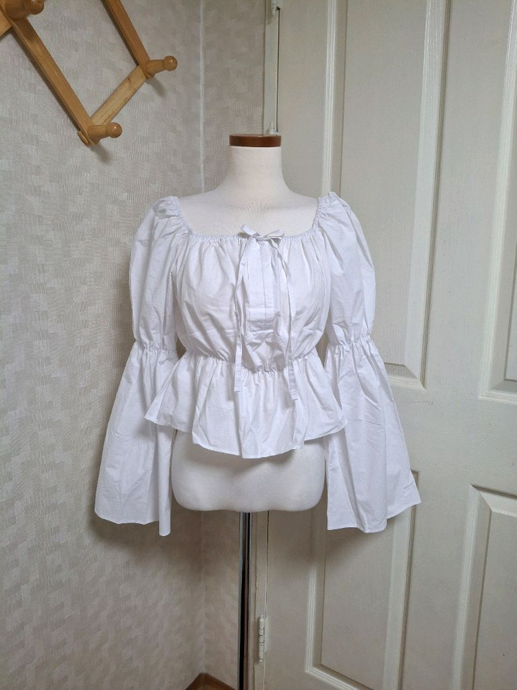 [새상품/택있음]여리여리 면블라우스 퍼프 소매 프릴 여성스러움--2