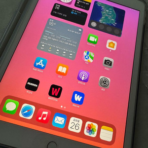 아이패드 에어 8세대 S급 wifi32gb 실버모델 싸게 팝니다