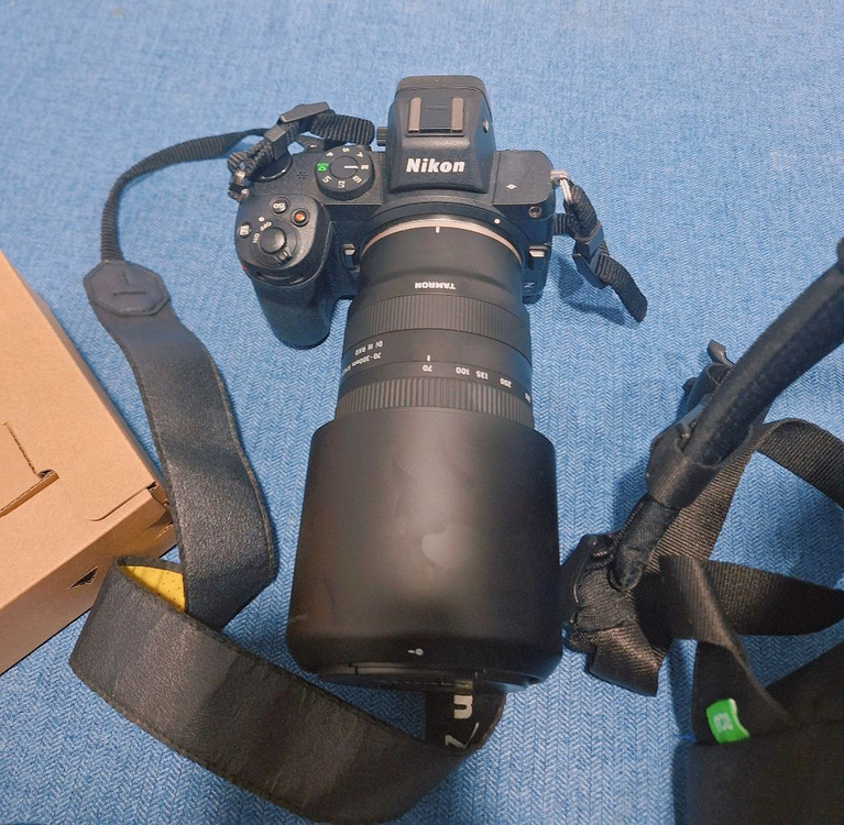 탐론 70-300mm F4.5-6.3 Di III RXD A047 렌즈니콘 Z 마운트 망원렌즈 이미지