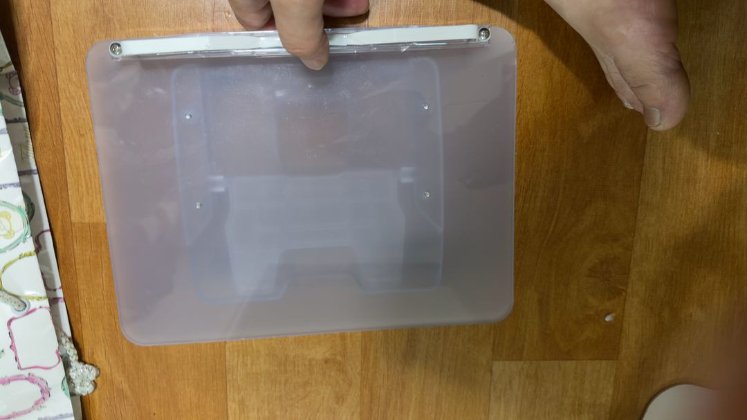 반투명 독서대 이미지