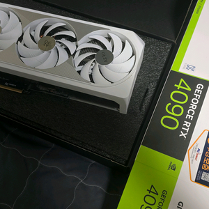 RTX 4090 기가바이트 AERO