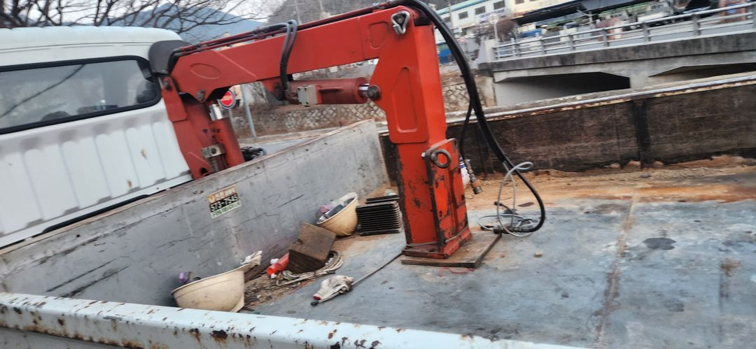 마이티 2006년식 3.5톤 특수용도형 크레인 크래인--7