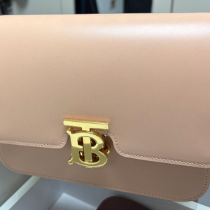 버버리 TB 크로스백