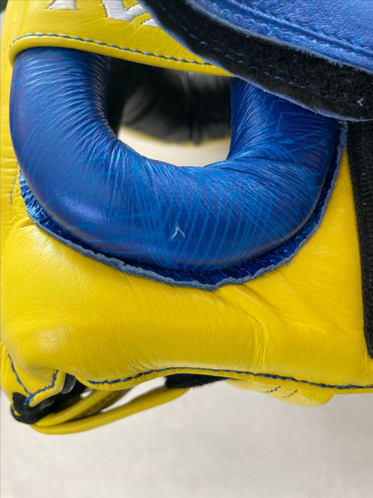 라이벌 로마첸코 에디션 세트 팝니다(헤드기어, 글러브)--4