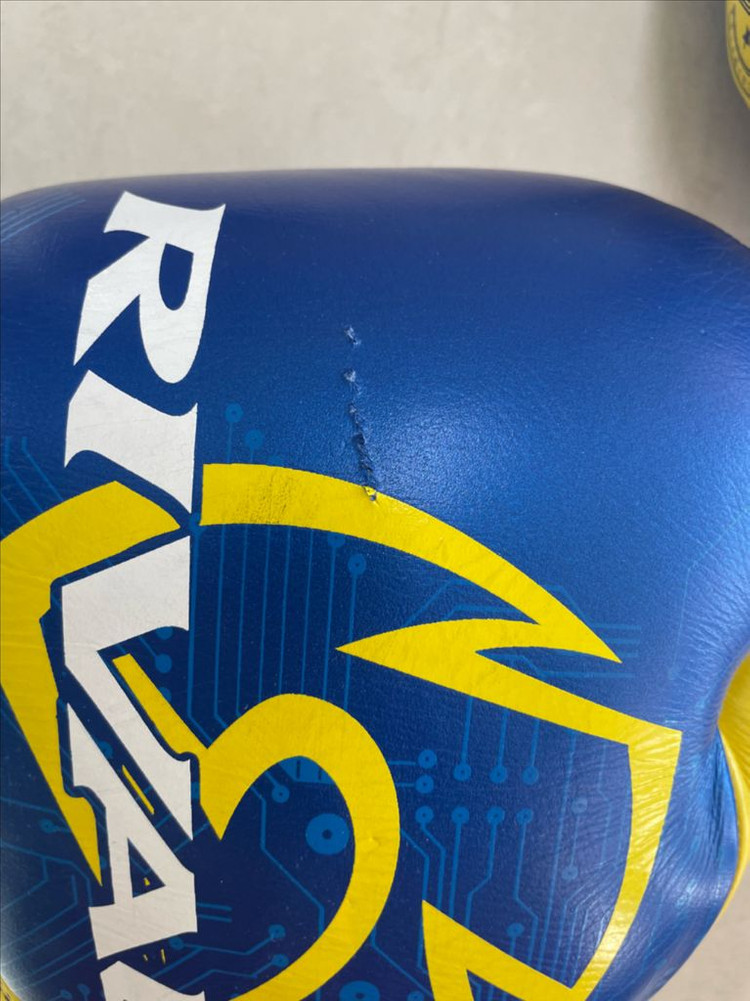 라이벌 로마첸코 에디션 세트 팝니다(헤드기어, 글러브)--7