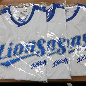 박병호 400홈런 기념 유니폼 팝니다(110,새상품)