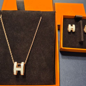 에르메스 팝아슈 블랑 옐골 목걸이