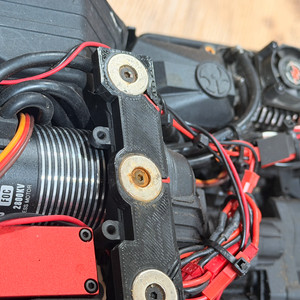 엑시얼 scx10-3 글래디 팔아요