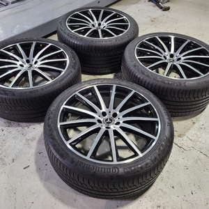 벤츠GLE AMG 마차 22인치 순정품휠타이어 한대분 판매 이미지