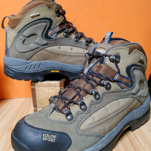 코오롱 고어텍스 비브람그립 등산화(US9.5표기275)