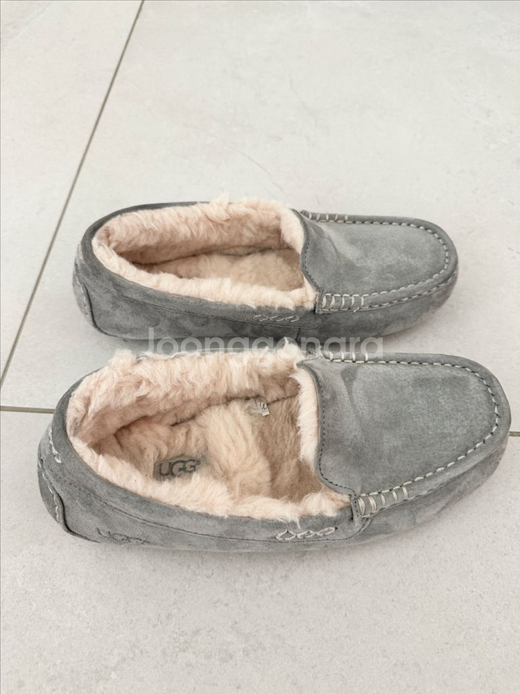 정품) 어그 모카신 무통 앤슬리 3312 - usa7, 240사이즈--1