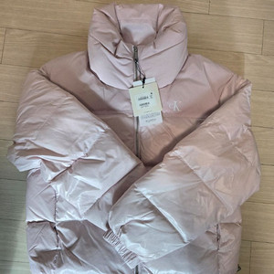 캘빈클라인 진 여성 매트 블라킹 샤인 다운 푸퍼 자켓