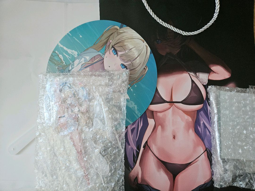 여름 서코에서 구매한 블루아카이브 토키 굿즈 팝니다 이미지