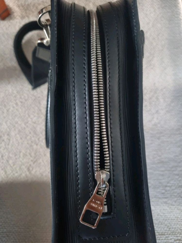 루이뷔통 남성서류가방--3