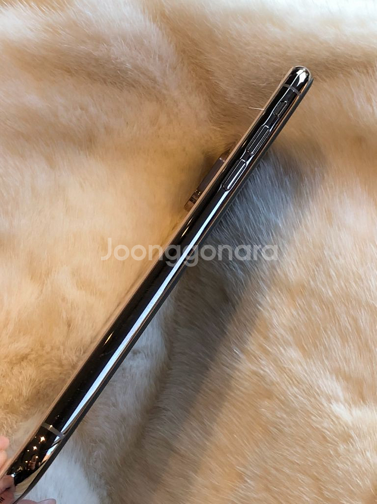 아이폰 XS 골드 64G 배터리 100 무음--2