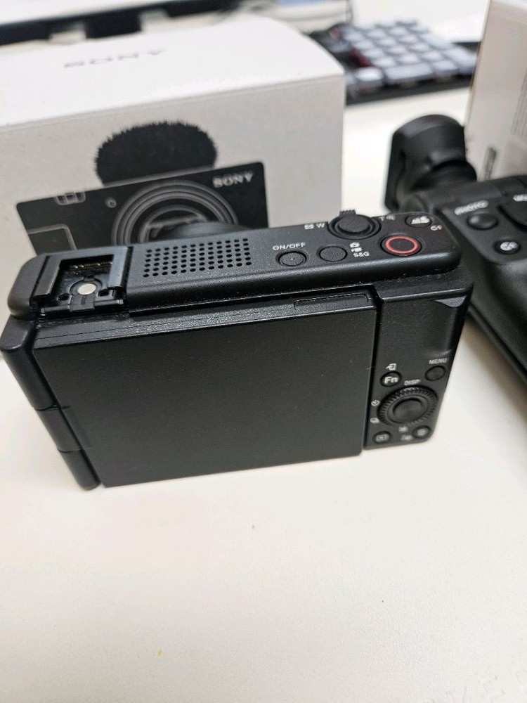 소니 ZV-1M2 + 슈팅그립--2