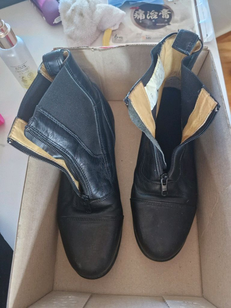 초등 여성 승마용품 스윙조끼 , 부츠, 헬멧 , 가방 이미지