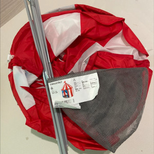 이케아 텐트. 터널