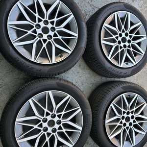 18인치 제네시스 G80 순정휠 타이어 이미지