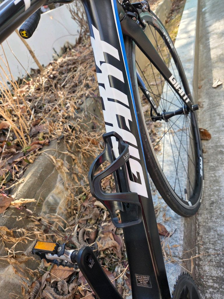 (2019년구매)자이언트 tcr 어드밴스2 105급 풀카본 로드자전거 m사이즈 이미지