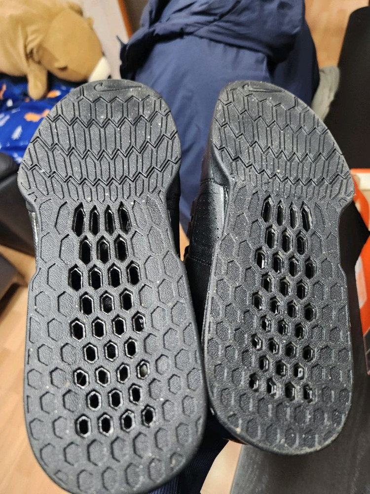 나이키 로말레오3 역도화 260 이미지