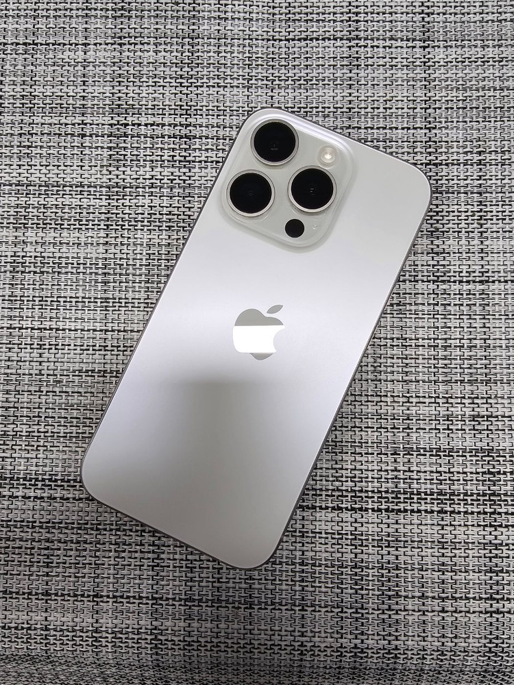(검수완료) 아이폰15프로 256G 화이트 배터리90% 정상해지 가성비최저가 54만팝니다@--0
