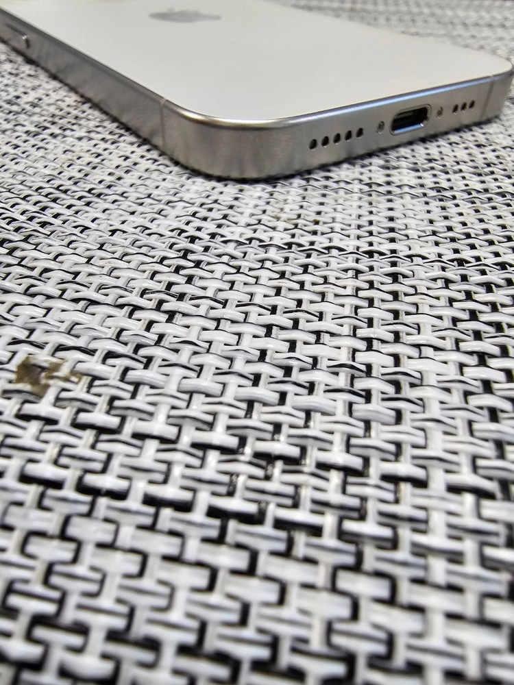 (신폰급) 아이폰15프로 256G 화이트 액정무기스 무찍힘 찾기힘든 물리듀얼심 105만팝니다@--5