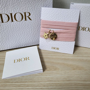 정품) 디올 팔찌 브레이슬릿 (코스메틱)