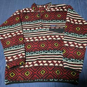 파타고니아 신칠라 아즈텍 사이즈 M 100-105 상태 좋은편입니다.