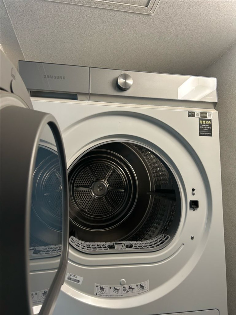 삼성 그랑데 AI 워시타워 세탁기 건조기 세트 이미지