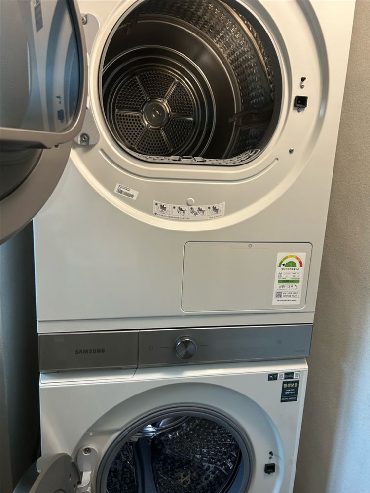 삼성 그랑데 AI 워시타워 세탁기 건조기 세트 이미지