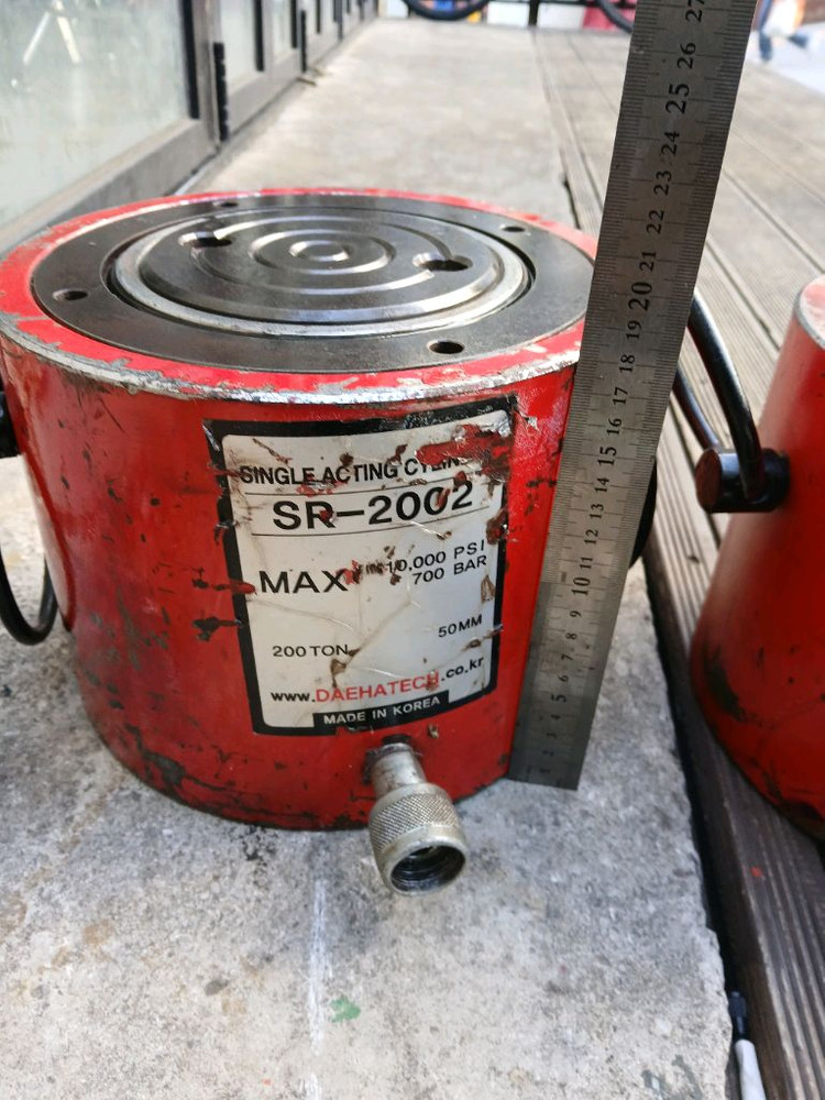 유압램200톤 이미지