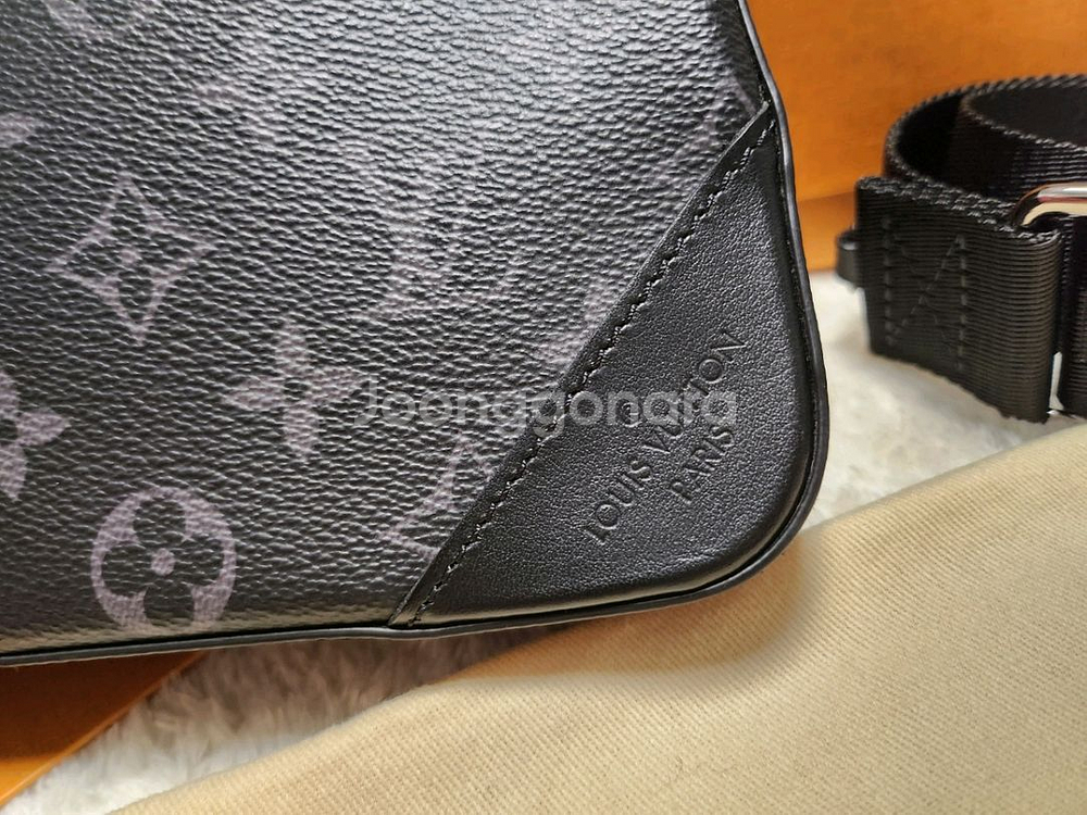 루이비통 정품 트리오 메신저백--2