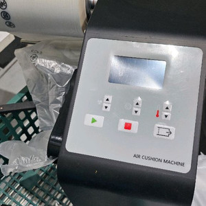 에어쿠션머신 뽁뽁이기계 완충제기계