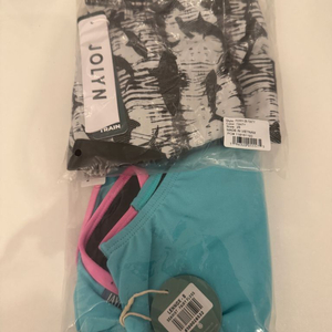 졸린 샤크 페리 28 +제이드 레녹스 씨미스트 우8