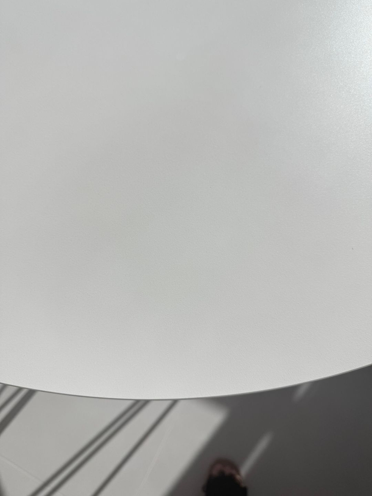 세라믹 원형식탁 이미지