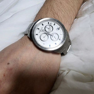 티쏘 티타늄 크로노그래프 시계