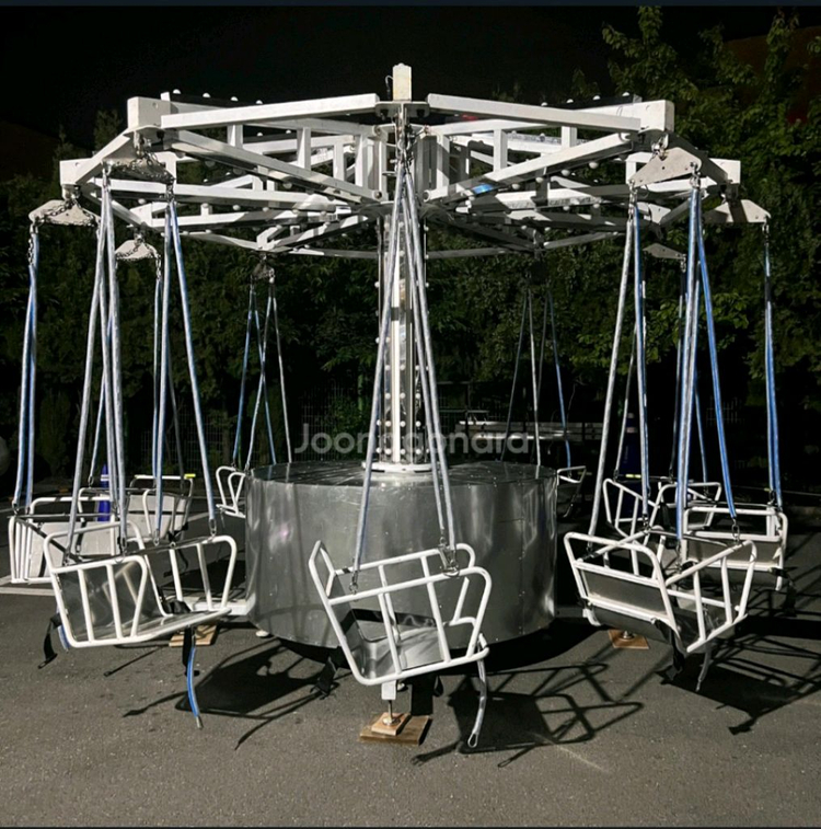 대형 놀이기구 행사 바이킹 회전그네 회전컵 대여 이미지