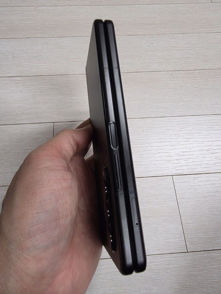 갤럭시 Z 폴드3 블랙 256GB A급 케이스포함--4