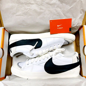 새제품/나이키 남성신발270 스니커즈 운동화