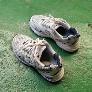 뉴발란스 신발 240