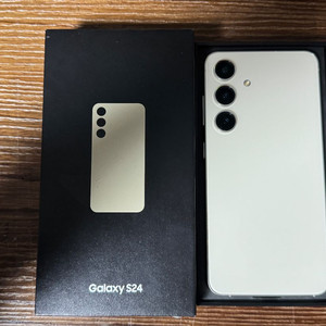 갤럭시 S24 새상품급 기스x 찍힘 x 사용감없음