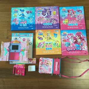 시크릿쥬쥬 가방과 하우스터치패드와 캐치티니핑 책 5권 일괄 판매