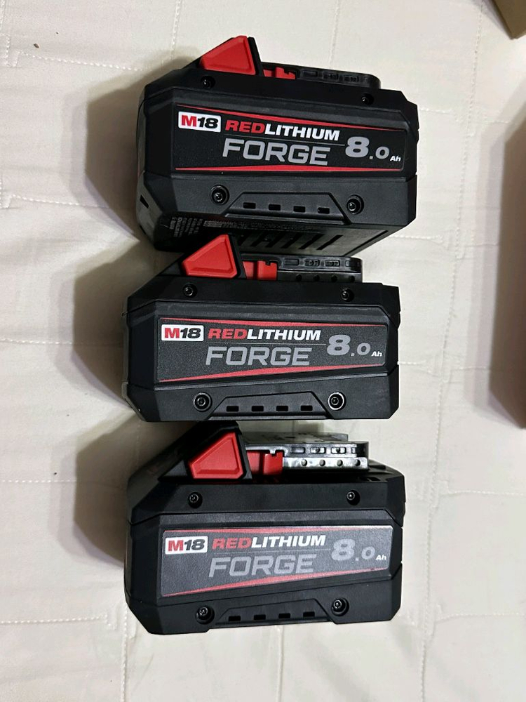 밀워키 배터리M18 FB8 FORGE 8.0Ah 18V--1